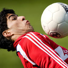 Het bieden op Suarez is begonnen