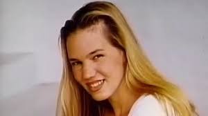 Kirsten Smart's Instagram, Twitter & Facebook