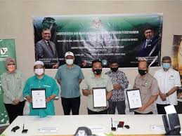 Ucapan hari raya tuan toisin gantor timbalan ketua setiausaha (perancangan strategik & pengurusan) kementerian perusahaan perladangan dan. Sinarharian Results For Menteri Perusahaan Perladangan Dan Komoditi