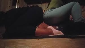 Human Chair: Stomach sitting amatuer (see… ThisVid.com HD phone wallpaper