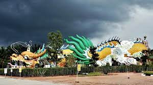 Tian pao kong chinese temple. World S Longest Dragon Statue Tunnel In The World At Yong Peng Johor Malaysia At A Length Of 115 Meters Stock Photo Image Of Kemakmuran Statue 153525438