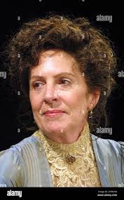 Penelope Smiley's Instagram, Twitter & Facebook