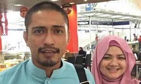 Hubungan kekerabatan juga dipengaruhi oleh kulo sebelum terjadi akad nikah. Adi Putra Dua Isteri Berpisah