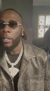 Best in collecting song from the original owner #burnaboy #disburnaboy  #viral #fypシ゚ #goviral #@Burna Boy @Dinho