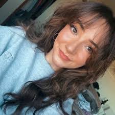 Alisha Cook's Instagram, Twitter & Facebook