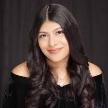 Alicia Esquer's Instagram, Twitter & Facebook