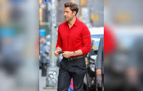 Jul 07, 2021 · if you saw christopher gorham shirtless in ugly betty then consider yourself lucky. John Krasinski Brings A Pop Of Color To The Late Show With Stephen Colbert
