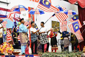 Karangan kebaikan sambutan hari kemerdekaan di sekolah 2014 for more information and source, see on this link : Busana Melayu Warnai Sambutan Bulan Kemerdekaan