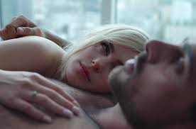 Massimo is a member of the sicilian mafia family and laura is a sales director. 365 Giorni Dopo Il Finale Aperto Arrivano Due Sequel Del Film