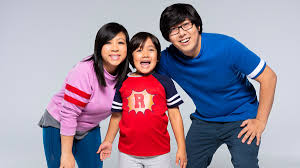 9 yaşındaki ryan kaji, 2020 yılında yaptığı youtube videolarından yaklaşık 30 milyon dolar gelir elde ederek bir kez daha youtube'un en çok kazananları listesinde tepeye oturdu. Ryan Kaji Youtube Earnings Net Worth