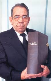 Sape Dijkstra van het Halepaad in Wouterswoude liet mij een tekening zien  van een woning in Wâlterswâld. Deze kwam uit de inboedel van zijn onlangs  overleden tante Pé (Pleunie) Wielstra. Deze woning