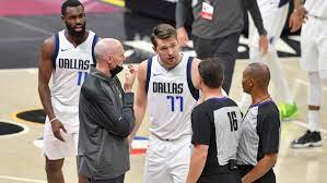 Born february 28, 1999) is a slovenian professional basketball player for the dallas mavericks of the national basketball association (nba). Nba Luka Doncic Fliegt Vom Platz Lebenszeichen Der Lakers Kicker