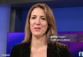 Andrea Maurer's Instagram, Twitter & Facebook