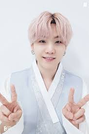 Kris Valencia (krisvalencia16)