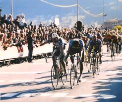Ik probeer ten volle te beseffen dat dit niet normaal is en dat ik hiervan moet rustdag in de tour en dus krijgt ook wout van aert even tijd om alles te laten bezinken. Wout Van Aert Ø¹Ù„Ù‰ ØªÙˆÙŠØªØ± Papa Ik Lijk Steeds Meer Op Jou