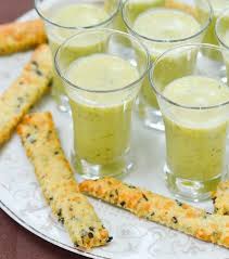 Des Recettes Parfaites Pour Un Apero Dinatoire Veloute Courgette Recette Cuisine