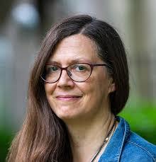 Lizzie Conrad's Instagram, Twitter & Facebook