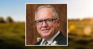 Darlene Toth's Instagram, Twitter & Facebook