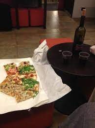 Visiterai una meta romantica, che attira tanti visitatori con rinomati musei. Re Di Roma Pizza Rome San Giovanni Menu Prices Restaurant Reviews Tripadvisor