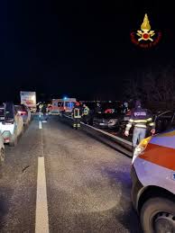 Tutte le news di oggi di livorno. Incidente In A11 Tra Prato Ovest E Pistoia Due Persone Soccorse Prima Firenze