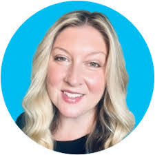 Leah Shea's Instagram, Twitter & Facebook