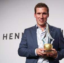Seit oktober verantwortet er die u der dfb hat hannes wolf als trainer im bereich der. Vfb Stuttgart Warum Gefeuerter Hannes Wolf Trainer Des Jahres Wurde Welt