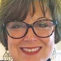 Heather Sutphin campaigns for Warrenton council