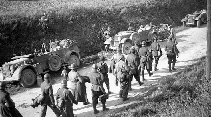 Nazi Ratlines: Escape to South America - PILOT GUIDES