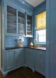 Free shipping on all orders over $3000 quick ship rta kitchen cabinets at discounted prices. 14 Southport Ct Ideas Southport Connecticut Usa Kitchen Butlers Pantry