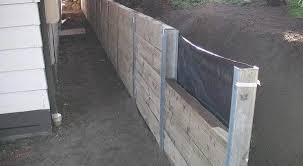 Stutzmauern Aus Holz Wand Kiefernschwelle Stutzmauer Stutzmauer Westkuste Source Garden Retaining Wall Landscaping Retaining Walls Wood Retaining Wall