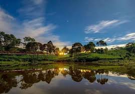 Namun di ciparay juga ada loh, letaknya di desa cibereum yang termasuk kawasan ciparay. 27 Wisata Alam Bandung Terbaru Dengan Harga Tiket Masuk 2021