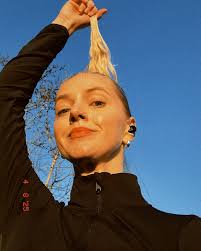 Ran under the sunset. Knees complained but the soul didn't. ✨