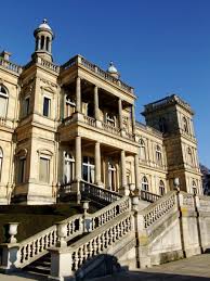 Tous les vins de la famille sont représentés ! Structurae En Chateau De Ferrieres
