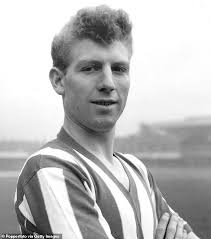 One of my favourite players in the late 50's and an unsung hero in the  Leeds team. Colin Tomlinson was signed from neighbours Bramley at the start  of the 1955-6 season. A