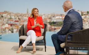 Sónia araújo is a portuguese television presenter. 0y Hwyqlo Tgpm