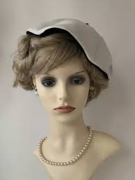 MITZI LORENZ VINTAGE 1940s Ivory & Black Felt Capulet Hat Bead Detail To  Top £50.99