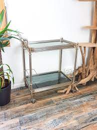 desserte neoclassique dore a roulette chariot vintage bar roulant vintage mid century table a roulettes pres chariot vintage rangement vaisselle table roulante