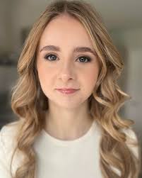 Soft glam for Sophie 🫶 #softglammakeup #makeupforteens #makeupforyoungskin  #charlottetilburymakeup