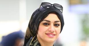 ميار الغيطي المعروفة باسم ميار اخت تامر حسني بنت كاتب السيناريو محمد الغيطي ظهرت لاول مرة من خلال الدراما التليفزيونية في مسلسل بنت من الزمن ده و مثلت ميار الغيطي. Ø¬Ù‡Ø§Ø² Ø§Ù„Ø³ÙŠØ±ÙŠÙƒ 5 Ø£Ø³Ø¦Ù„Ø© ÙˆØ¥Ø¬Ø§Ø¨Ø§ØªÙ‡Ø§ Ø¹Ù† Ø§Ù„Ø¬Ù‡Ø§Ø² Ø§Ù„Ø¬Ø¯ÙŠØ¯ ÙÙ‰ Ø¹Ù„Ù… ØµÙ†Ø§Ø¹Ø© Ø§Ù„Ø£Ø³Ù†Ø§Ù† Ø§Ù„ÙŠÙˆÙ… Ø§Ù„Ø³Ø§Ø¨Ø¹