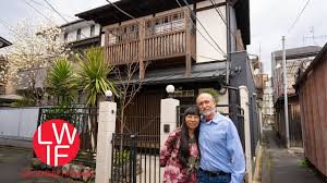 Japanese style sliding doors or screens. Living In Traditional Japanese Townhouses Kyo Machiya Youtube