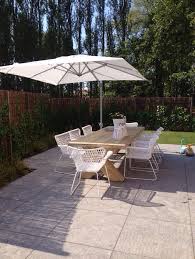 Teakhout En Witte Stoelen Hogstens Garten Pool Im Garten Vorgarten
