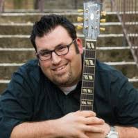 2700+ perfiles de «Traina»