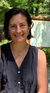 Heidi Kling's Instagram, Twitter & Facebook