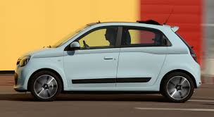 La nouvelle citadine à prix mini c'est uniquement chez les mandataires auto ! Nouvelle Renault Twingo 3 Ou Fiat 500c Comparatif Auto Moto