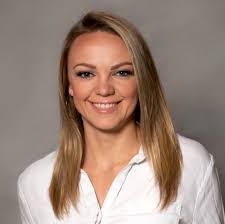 Jennifer Rizer's Instagram, Twitter & Facebook