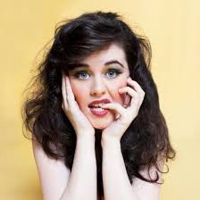 Laura Lavelle's Instagram, Twitter & Facebook