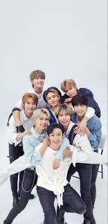 Stray kids is a south korean boy band formed by jyp entertainment through the 2017 reality show of the same name. Stray Kids Wallpaper Kids Wallpaper Kids Groups Kids