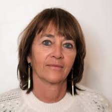 Cher réseau LinkedIn, Je suis psychopraticienne en thérapie brève selon  l'école de Palo Alto, formée par le formidable centre A 180 Degrés/Chagrin  Scolaire Afin de nourrir ma pratique, j'aimerais…