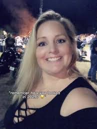 Samantha Barfield's Instagram, Twitter & Facebook