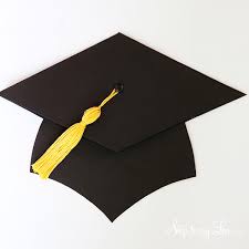 Being a graduate doesn't mean that you know everything—but you are better prepared to learn what life has in store for you. Diy Graduation Cap Gift Card Holder Skip To My Lou